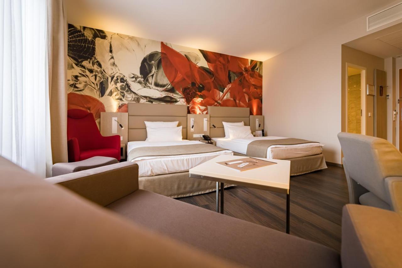 First Inn Hotel Zwickau Exteriér fotografie